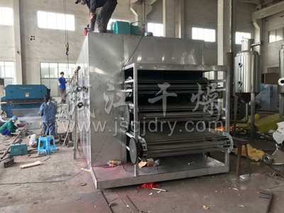 湖北某食品公司全不锈钢多层带式干燥机生产中