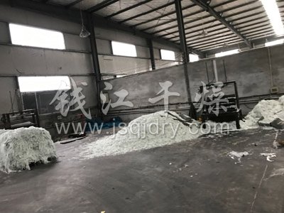 东升公司玻璃纤维烘干机 玻璃纤维干燥机安装调试现场