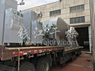 山东烟台某公司5000立升大型回转真空干燥机今日顺利