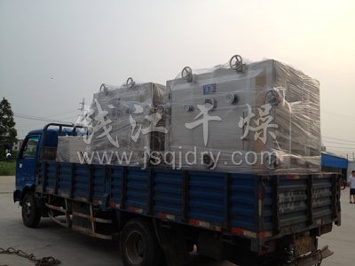 潮州刘总采购的2台FZG-15方形真空干燥机发货