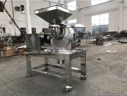 陕西杨总订购的卧式涡轮粉碎机已制作完毕准备发货