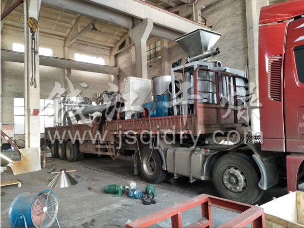 江西某公司订购的XSG-10型闪蒸干燥机今日发货