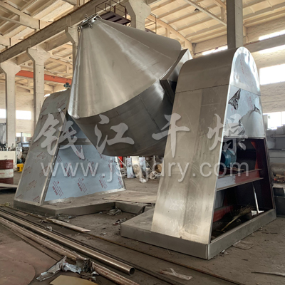 70000升的双锥混合机完工！